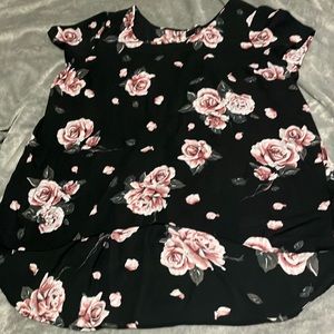 Torrid floral pattern short sleeve women’s shirt